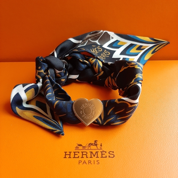 Brand New Hermes Rose Gold Mini Coeur Twilly Ring - Picture 3 of 6